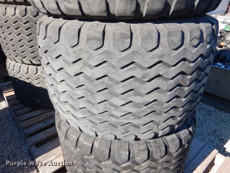 image for item GH9246 (7) BKT AW711 VF480/45R17IMP