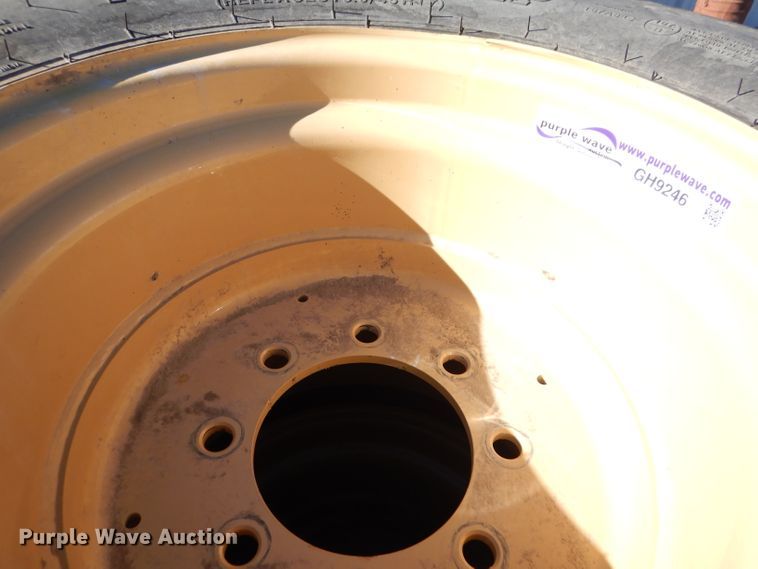 image for item GH9246 (7) BKT AW711 VF480/45R17IMP