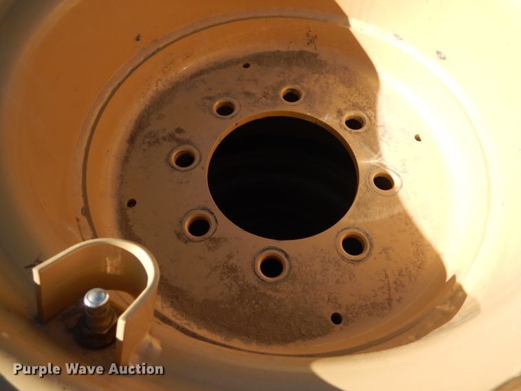 image for item GH9246 (7) BKT AW711 VF480/45R17IMP