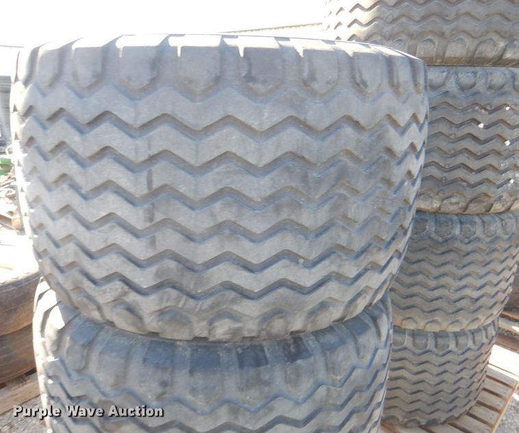 image for item GH9246 (7) BKT AW711 VF480/45R17IMP