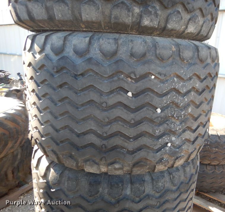 image for item GH9246 (7) BKT AW711 VF480/45R17IMP