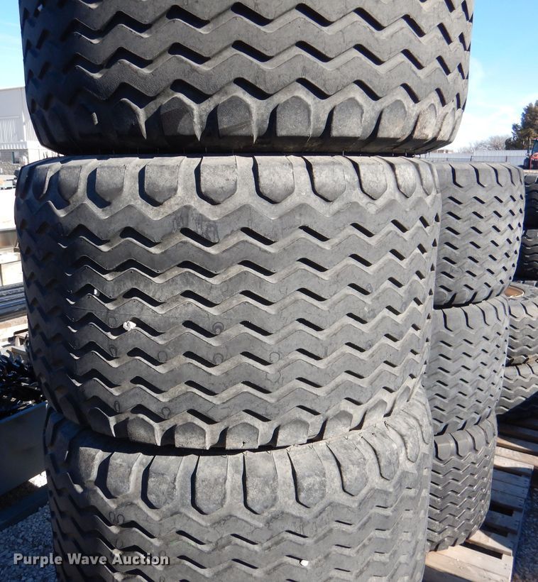 image for item GH9246 (7) BKT AW711 VF480/45R17IMP