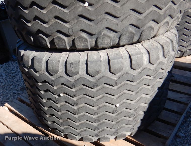 image for item GH9246 (7) BKT AW711 VF480/45R17IMP