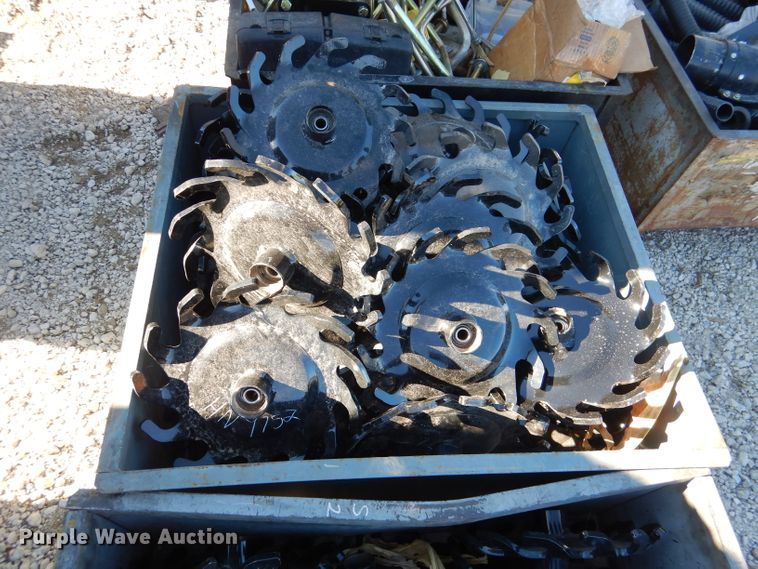 image for item HN9752 Approximately 68 Great Plains spider closing wheels