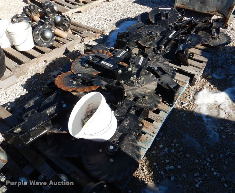 image for item HN9758 (23) Great Plains no-till coulters