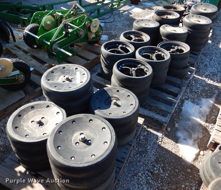 image for item HN9762 Gauge wheels