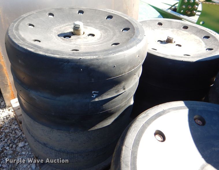 image for item HN9762 Gauge wheels