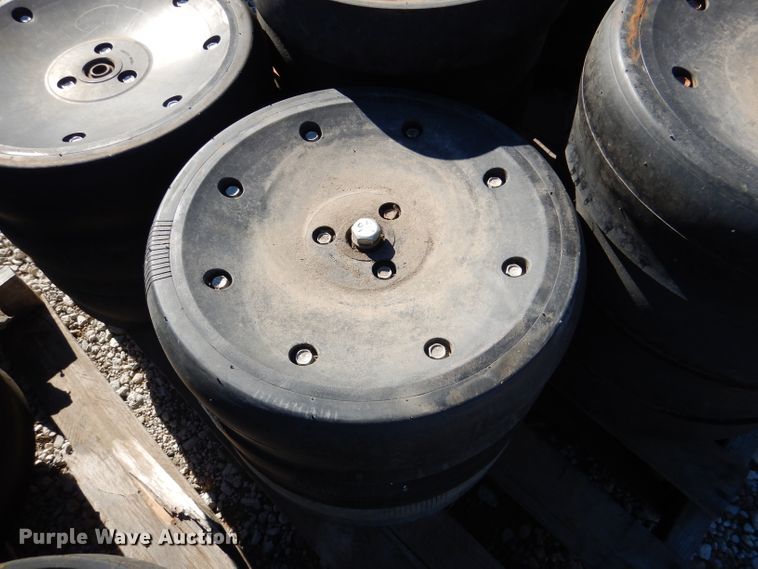 image for item HN9762 Gauge wheels