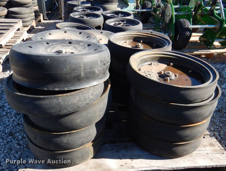 image for item HN9762 Gauge wheels