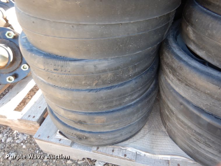 image for item HN9772 (73) Carlisle gauge wheels