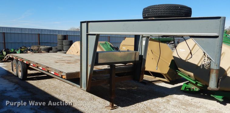 image for item HN9785 1993 Circle D 24GNFBBT  equipment trailer