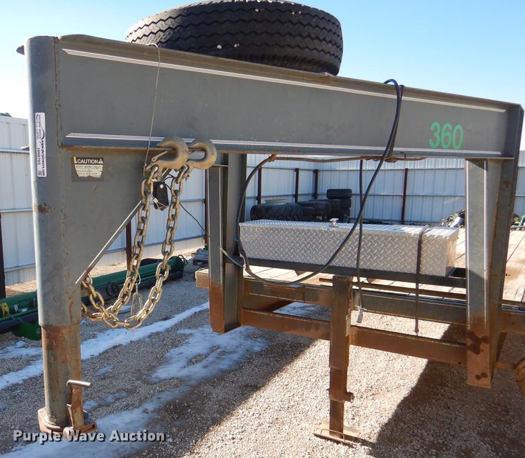 image for item HN9785 1993 Circle D 24GNFBBT  equipment trailer