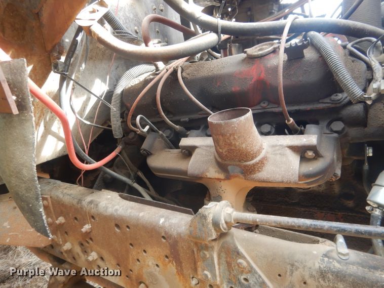 image for item HU9384 1976 International Loadstar 1700  grain truck