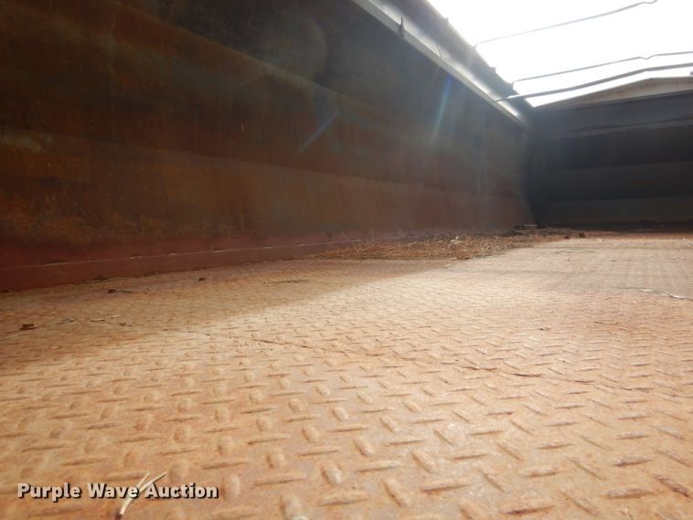 image for item HU9384 1976 International Loadstar 1700  grain truck