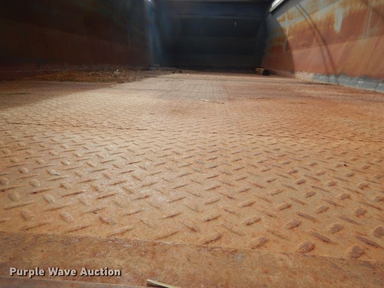 image for item HU9384 1976 International Loadstar 1700  grain truck