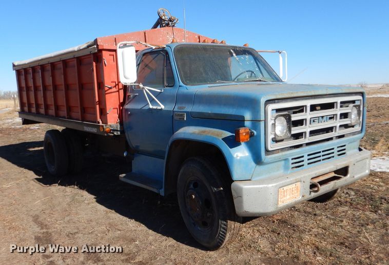 image for item IE9528 1973 GMC 6000  grain truck