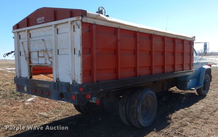 image for item IE9528 1973 GMC 6000  grain truck