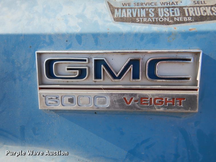 image for item IE9528 1973 GMC 6000  grain truck