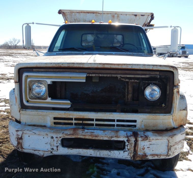 image for item IE9530 1973 Chevrolet C65  feed mixer truck