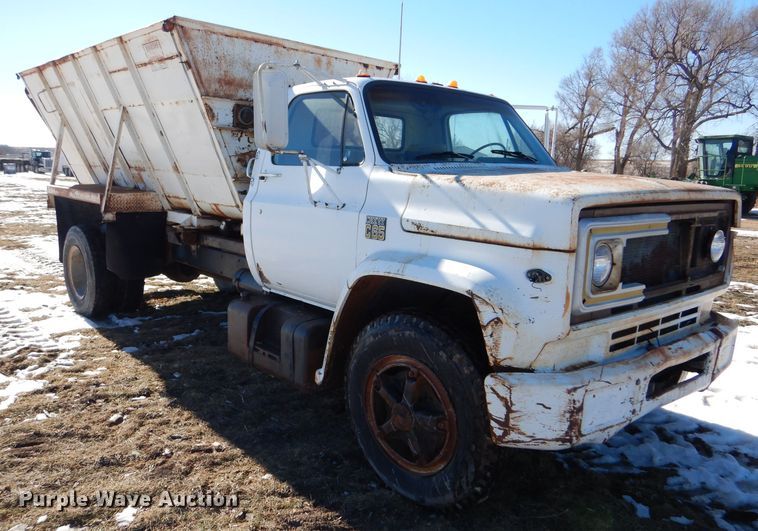 image for item IE9530 1973 Chevrolet C65  feed mixer truck