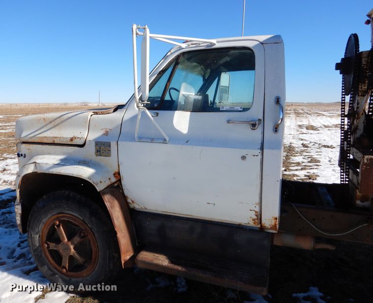 image for item IE9530 1973 Chevrolet C65  feed mixer truck