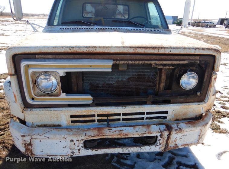 image for item IE9530 1973 Chevrolet C65  feed mixer truck