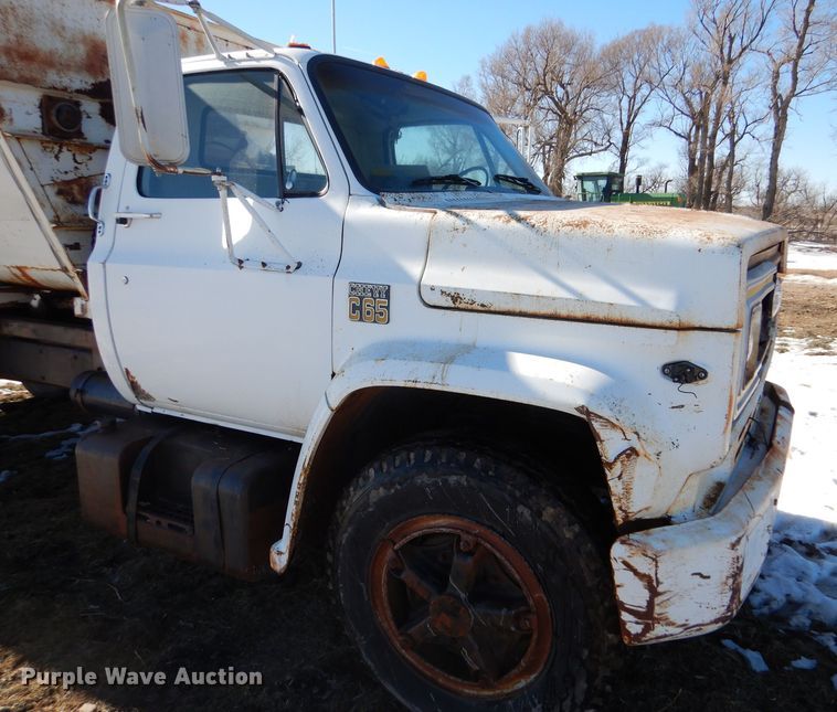 image for item IE9530 1973 Chevrolet C65  feed mixer truck