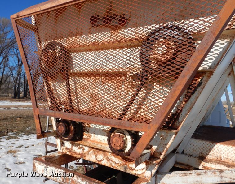 image for item IE9530 1973 Chevrolet C65  feed mixer truck