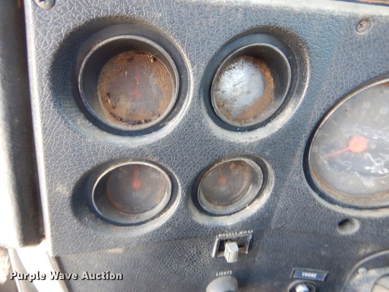 image for item IE9530 1973 Chevrolet C65  feed mixer truck