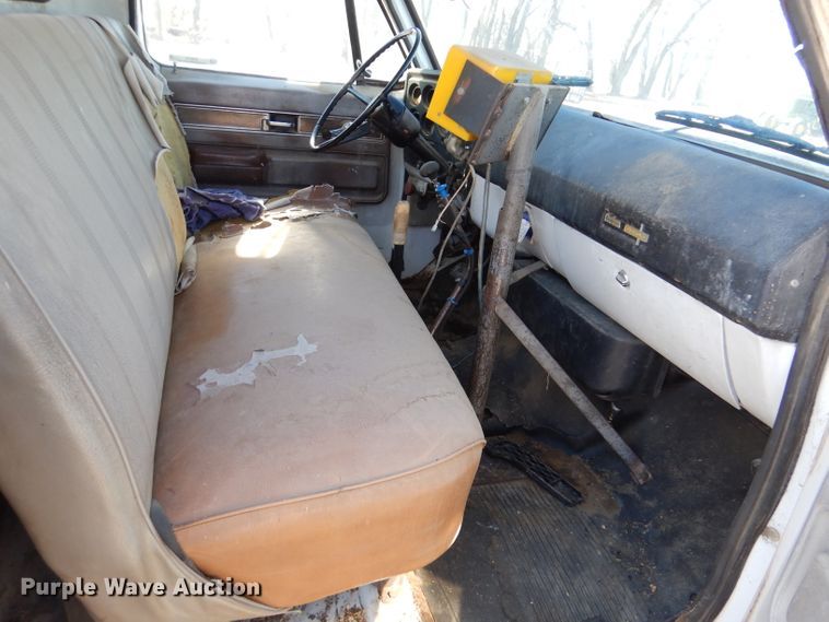 image for item IE9530 1973 Chevrolet C65  feed mixer truck