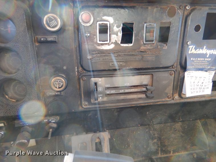 image for item IE9532 1982 International 1754  feed mixer truck