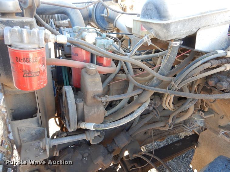 image for item IE9532 1982 International 1754  feed mixer truck