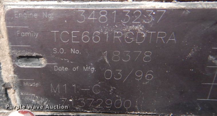 image for item IE9553 1996 Gleaner R72  RWA combine