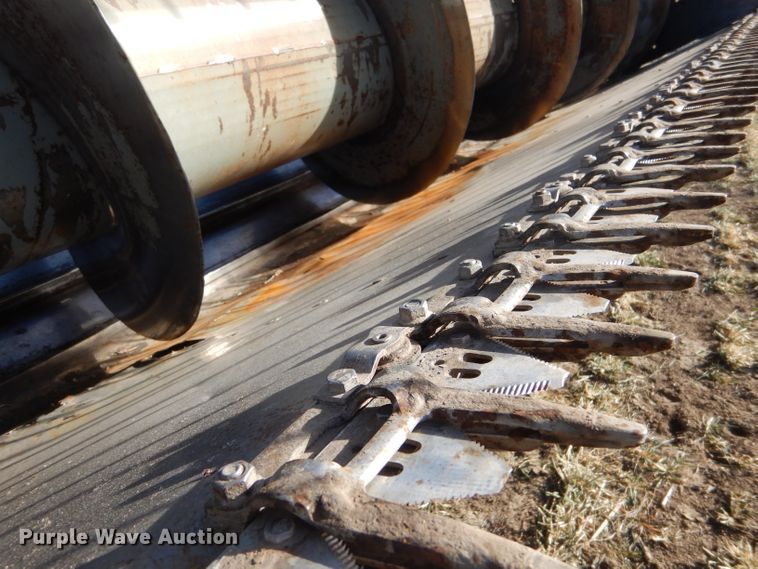 image for item IE9553 1996 Gleaner R72  RWA combine