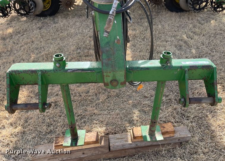 image for item IJ9595 1996 John Deere 7200  no-till planter