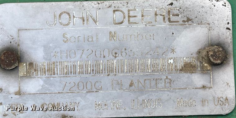 image for item IJ9595 1996 John Deere 7200  no-till planter