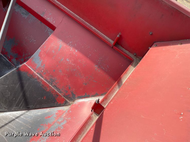 image for item IJ9598 Sunflower 8830  grain cart