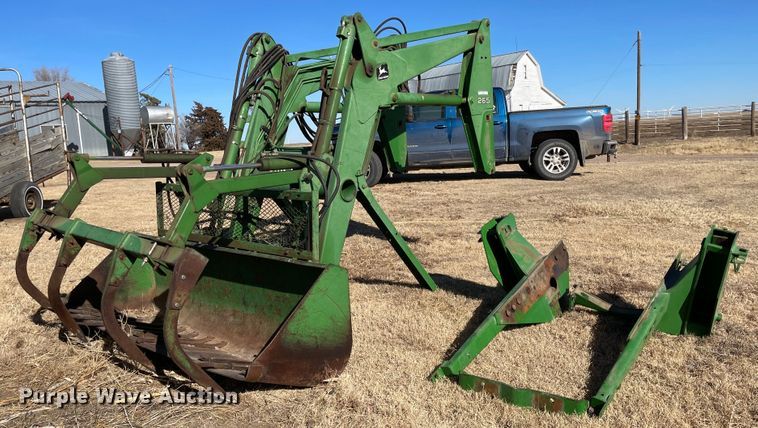 image for item IJ9622 John Deere 265  loader