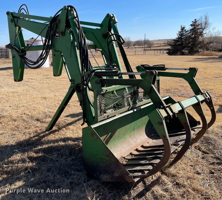 image for item IJ9622 John Deere 265  loader
