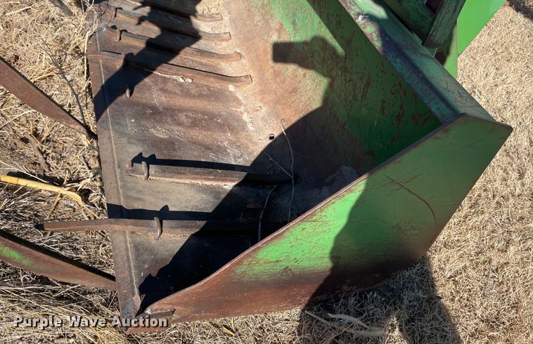 image for item IJ9622 John Deere 265  loader