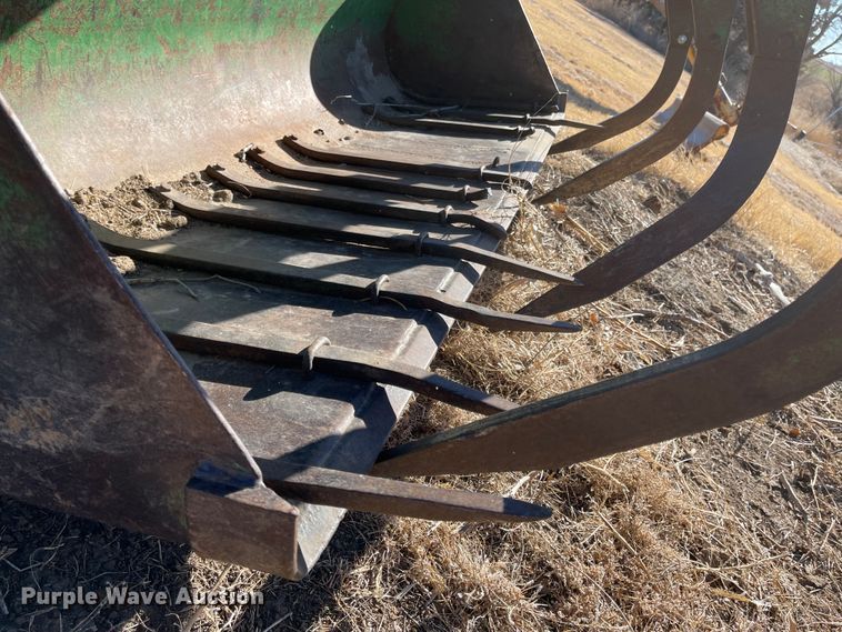 image for item IJ9622 John Deere 265  loader