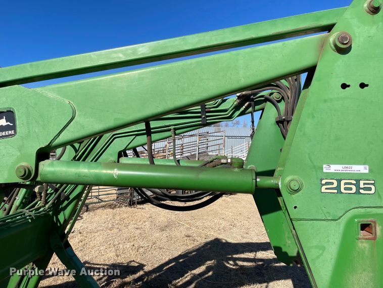 image for item IJ9622 John Deere 265  loader