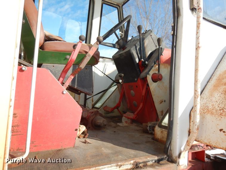 image for item IO9670 1972 Minneapolis Moline A4T-1600  4WD tractor