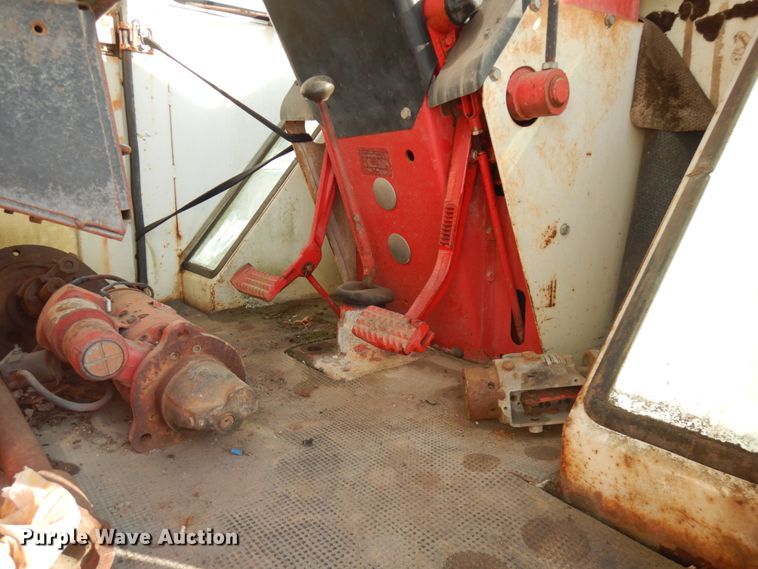 image for item IO9670 1972 Minneapolis Moline A4T-1600  4WD tractor