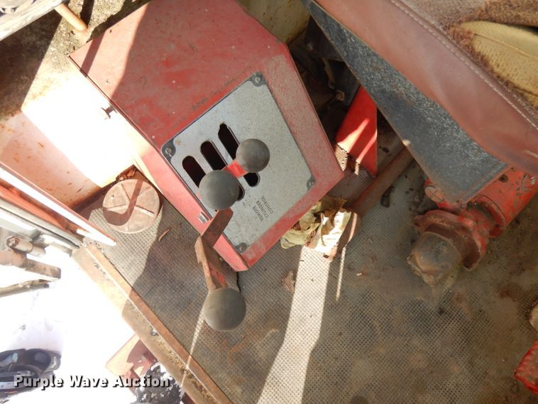 image for item IO9670 1972 Minneapolis Moline A4T-1600  4WD tractor