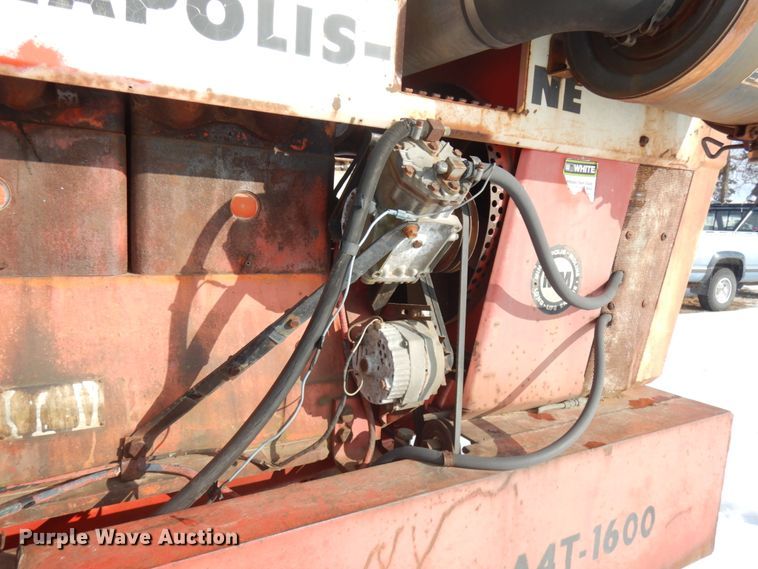 image for item IO9670 1972 Minneapolis Moline A4T-1600  4WD tractor