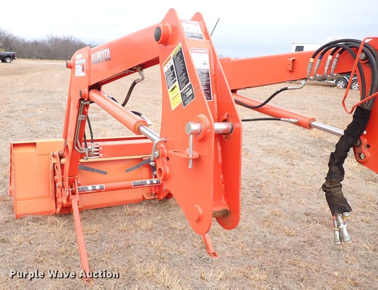 image for item IS9372 Kubota LA1153  loader