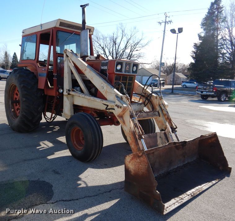 image for item JH9893 International 1466  tractor
