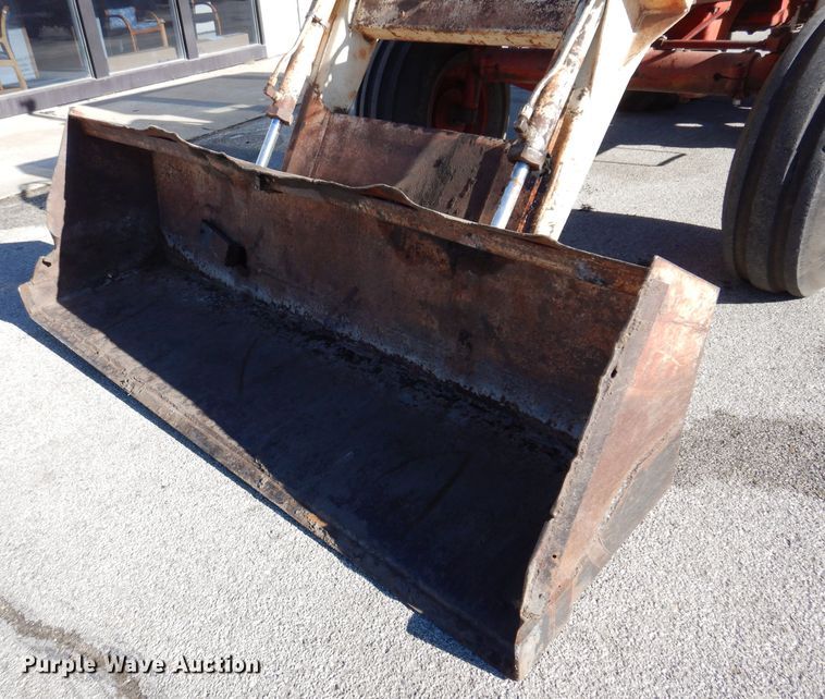 image for item JH9893 International 1466  tractor