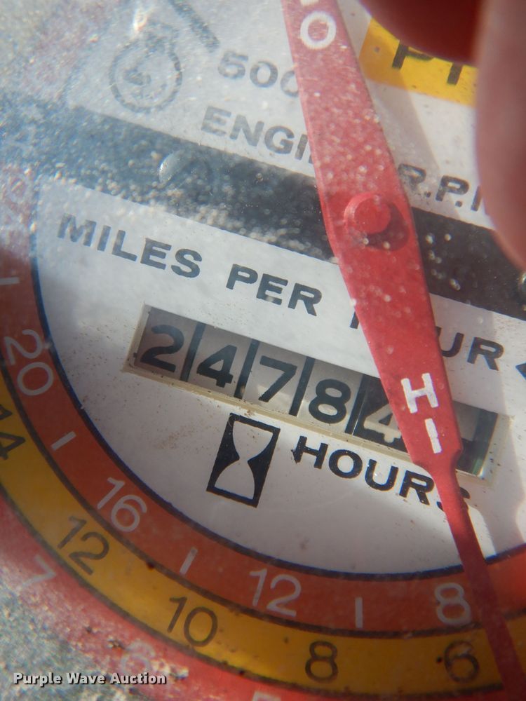 image for item JH9893 International 1466  tractor